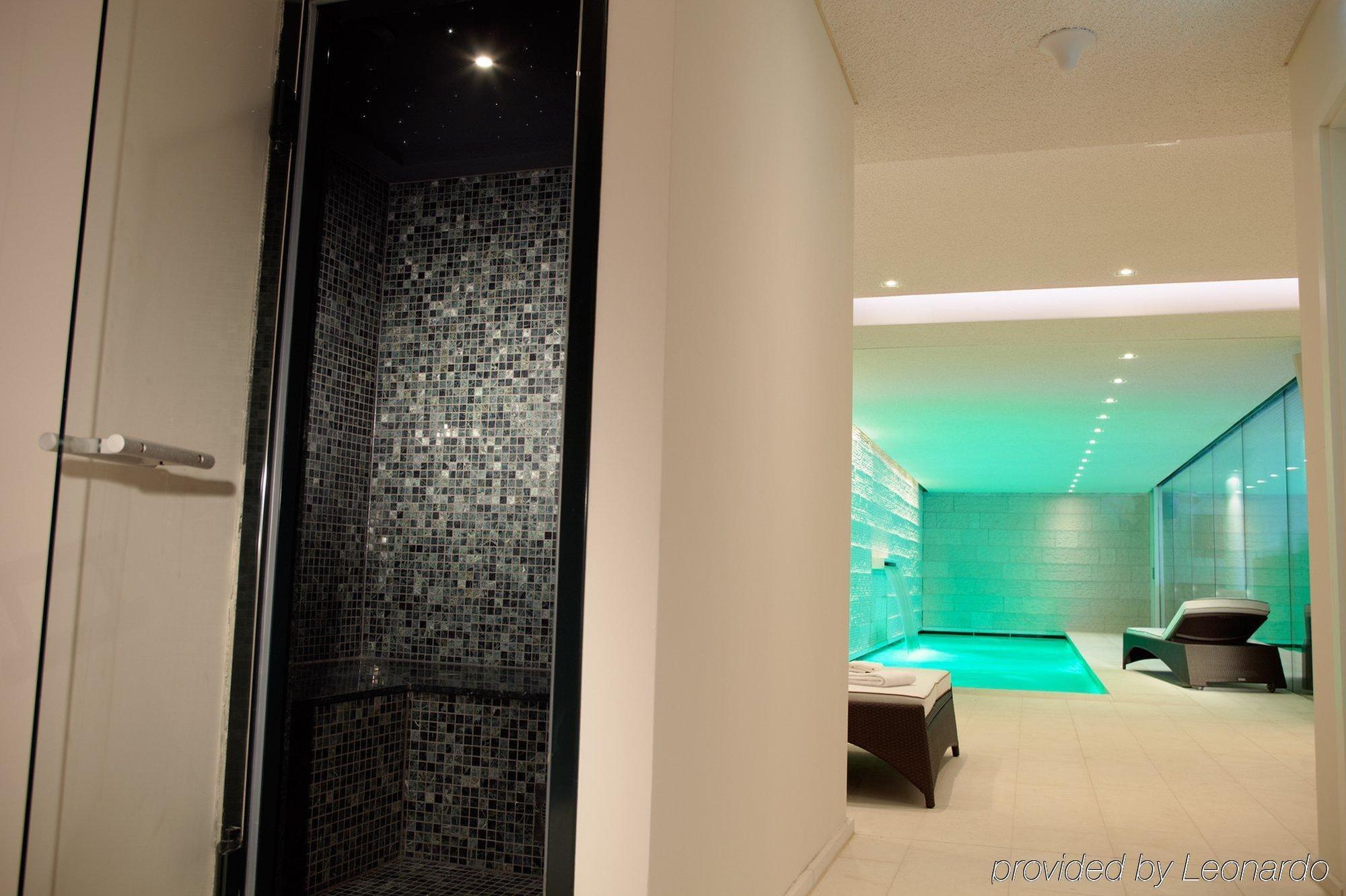 Boutique Hotel Villa Am Ruhrufer Golf & Spa Mülheim an der Ruhr Instalações foto